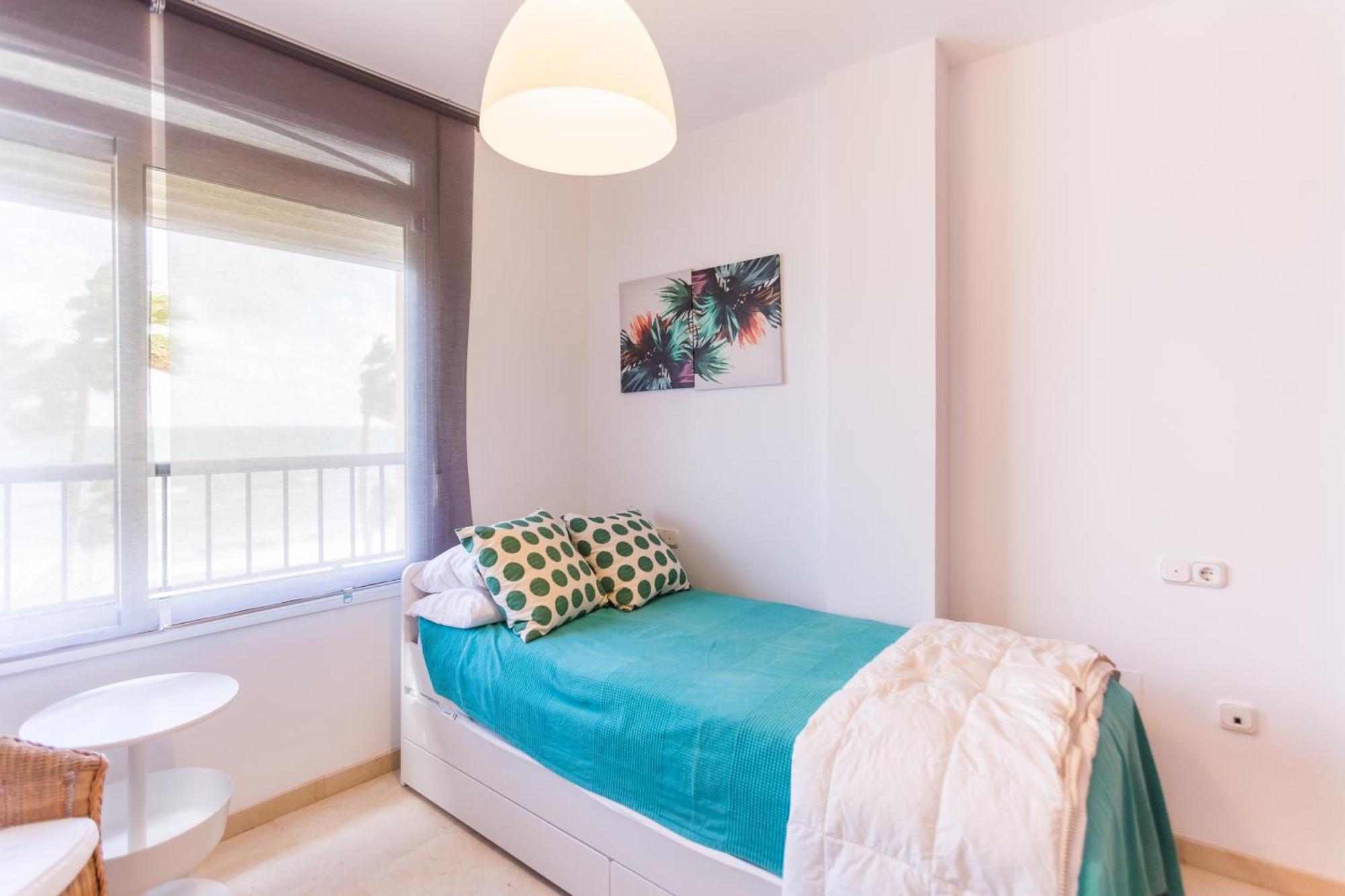 Bonito Apartamento En Primera Linea De Playa Estepona Kültér fotó
